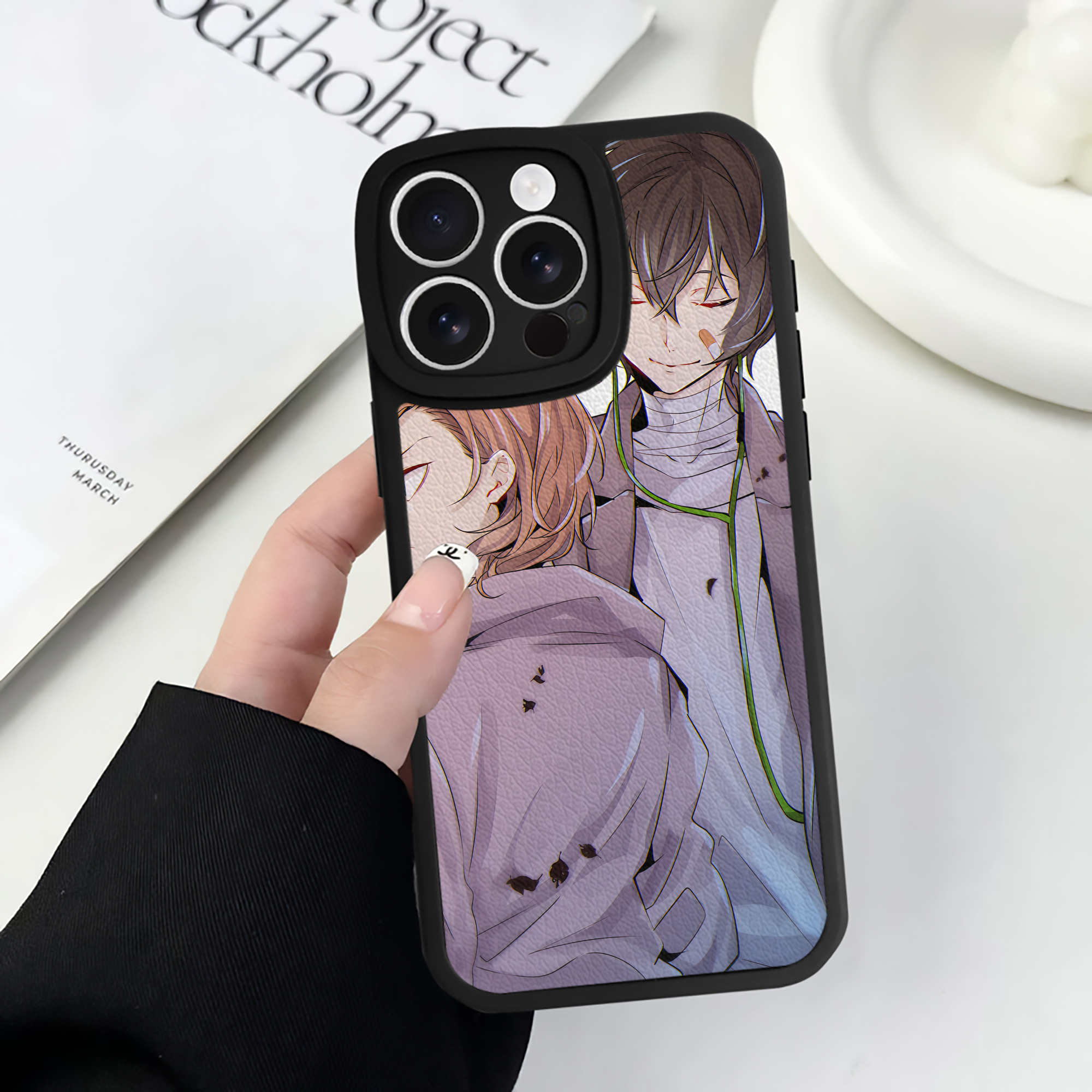 （画像用） 文豪ストレイドッグス Bungo Stray Dogs 【iPhone 16シリーズ対応】シリコンスマホケース（レザー調） 材質：シリコン